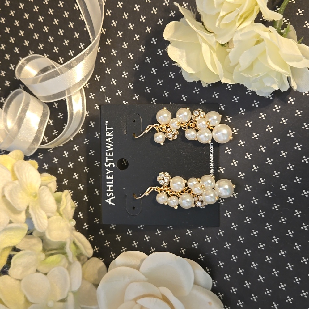 Ashely Stewart Gold Tone Pearl and Crystal Cluster Dangle Drop Ball Earrings